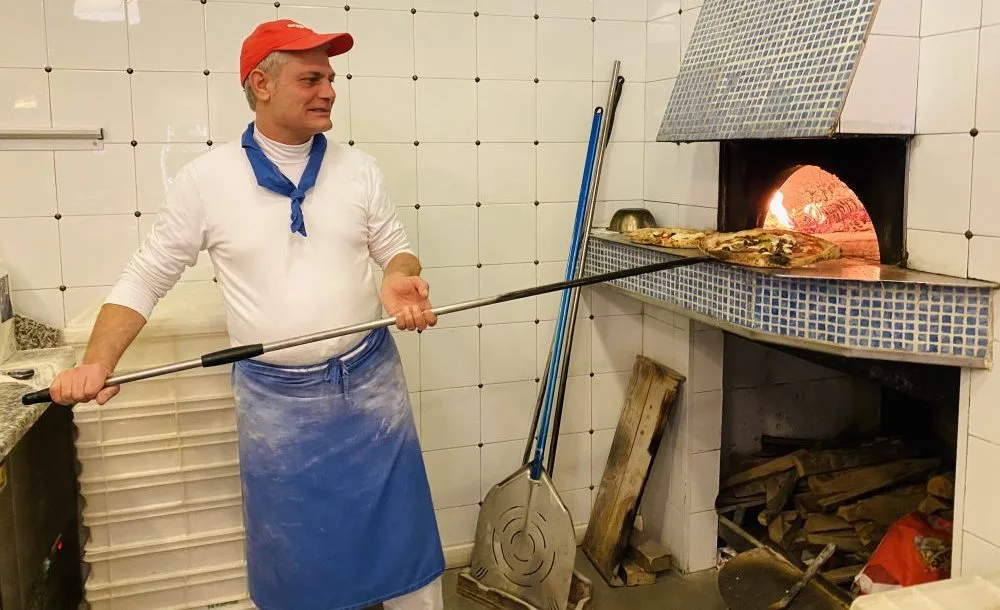 Bufala Centrale al filetto - il pizzaiolo Roberto