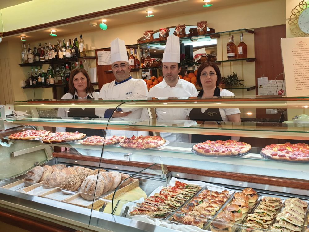 Caffetteria del Viale - gli artigiani Vincenzo e Nino in famgila