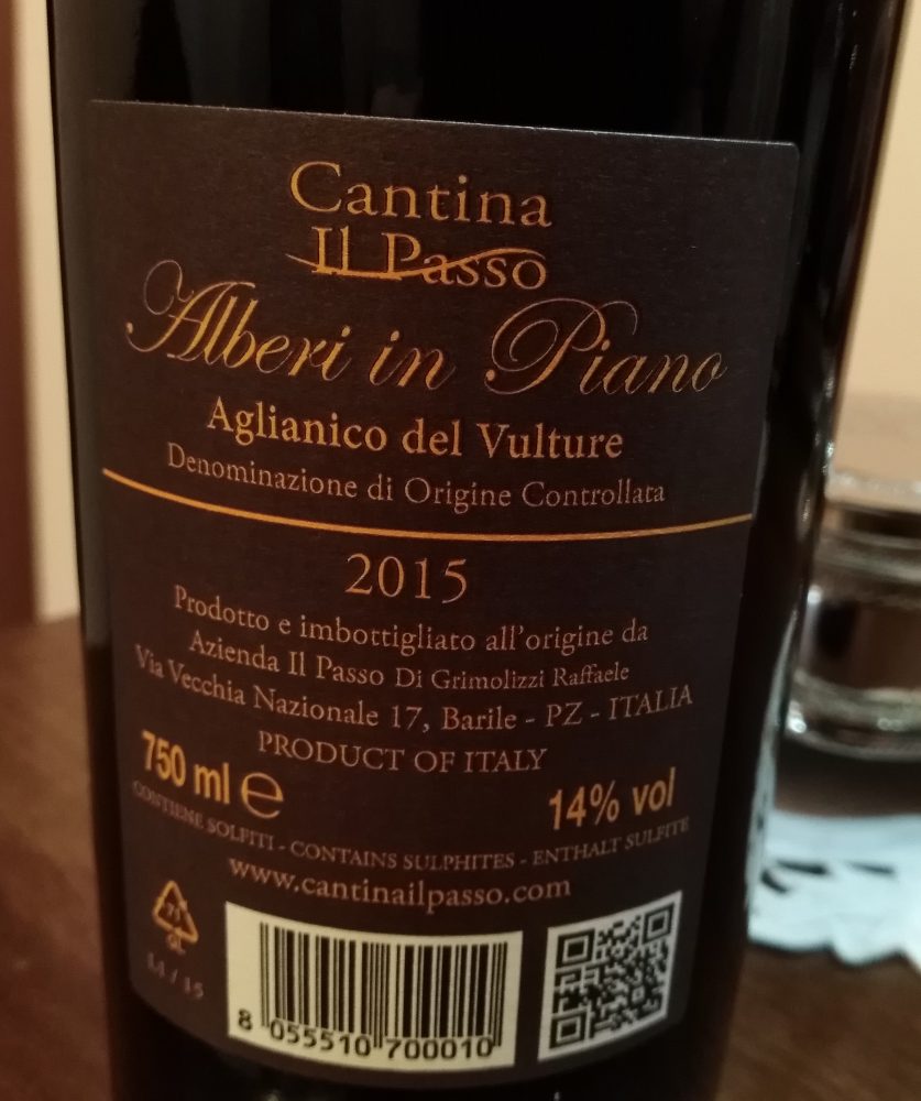 Controetichetta Alberi in Piano Aglianico del Vulture Doc 2015 Cantina Il Passo