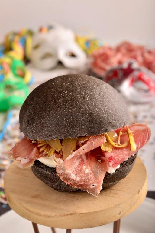 Pulcinella - salame Napoli