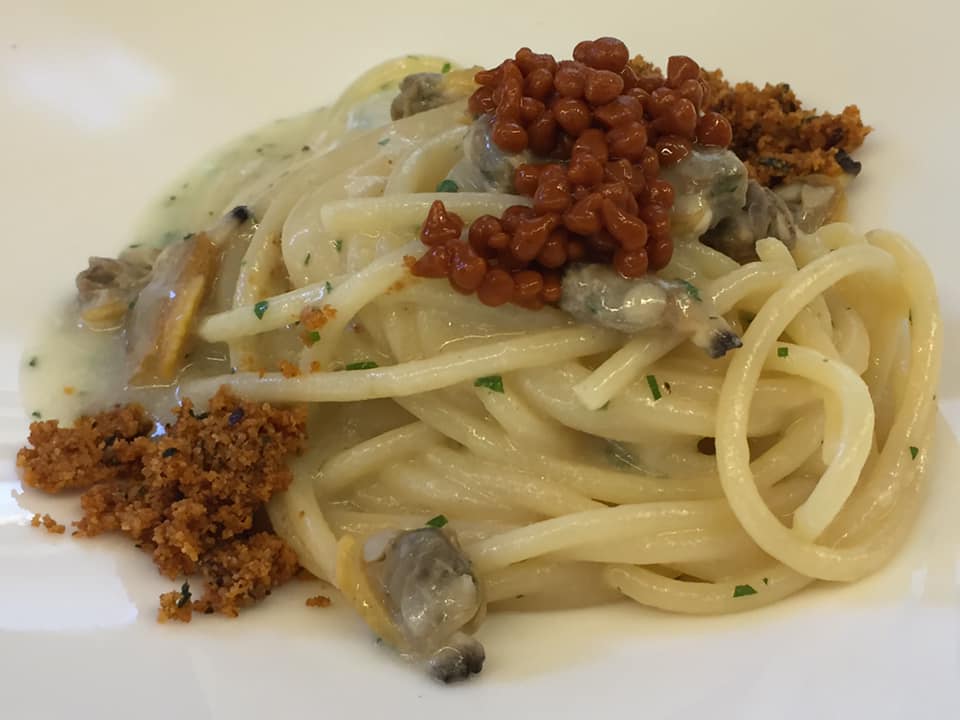 Sciabbo' Restaurant, spaghettone vongole e peperone crusco