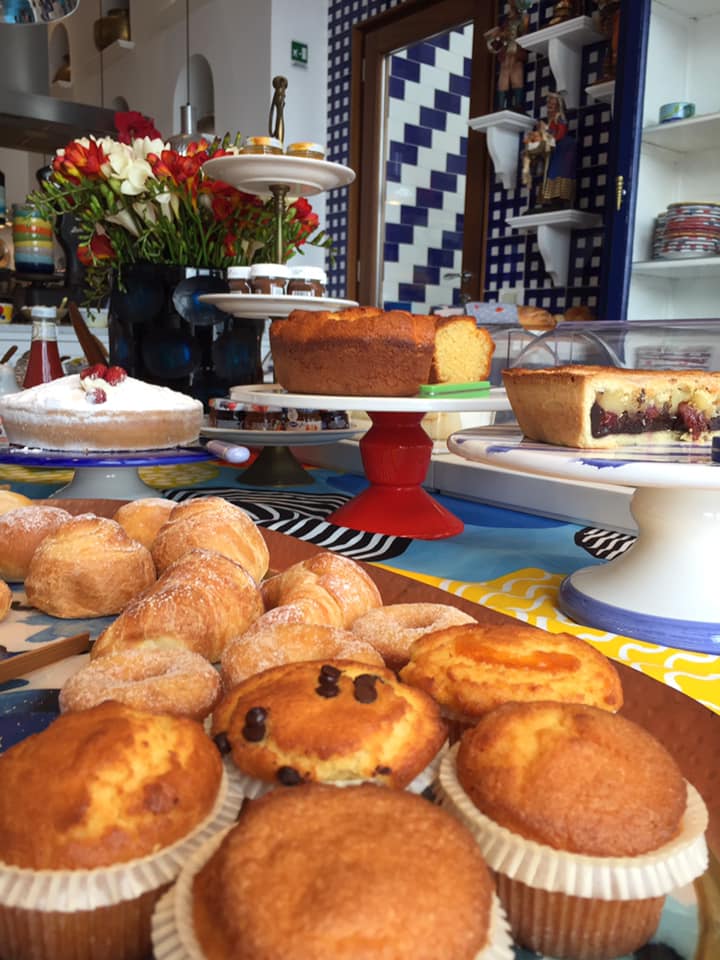 La Minervetta maison, il tavolo della prima colazione