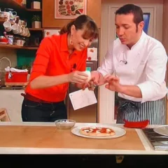 Ricetta pizza margherita in casa di Gino Sorbillo
