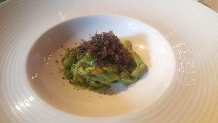 Antica Osteria Nonna Rosa, Fusilli con crema di broccoli friarielli e tartufo nero