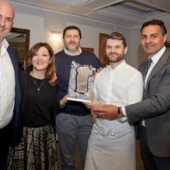 Riconoscimento allo chef Bartolini da D'Angelo santa Caterina e Banca Generali Private