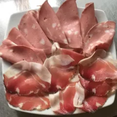 Agriturismo Mastrofrancesco - salumi di nero