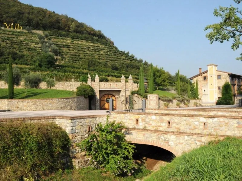 Da Terre di Franciacorta a Curtefranca - borgo