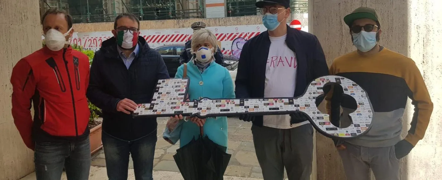 L'Aquila, la protesta dei giovani