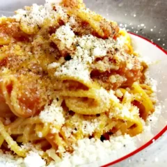Spaghettoni Friggione e Parmigiano