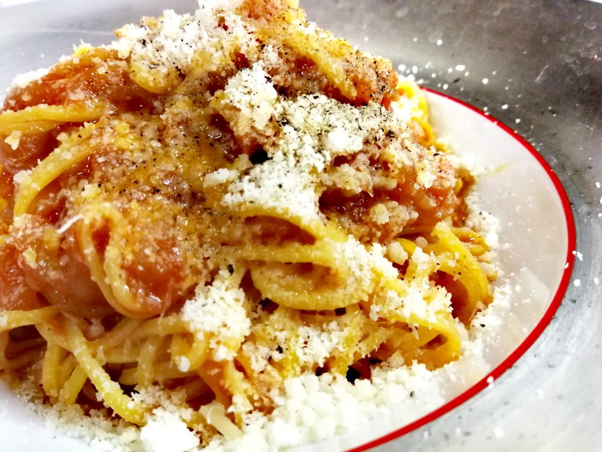 Spaghettoni Friggione e Parmigiano