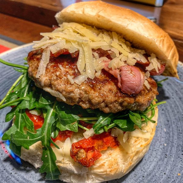 Much More Pub, Metello