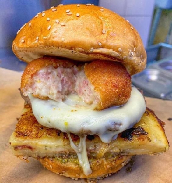 Moby Dick Burger, Architetto