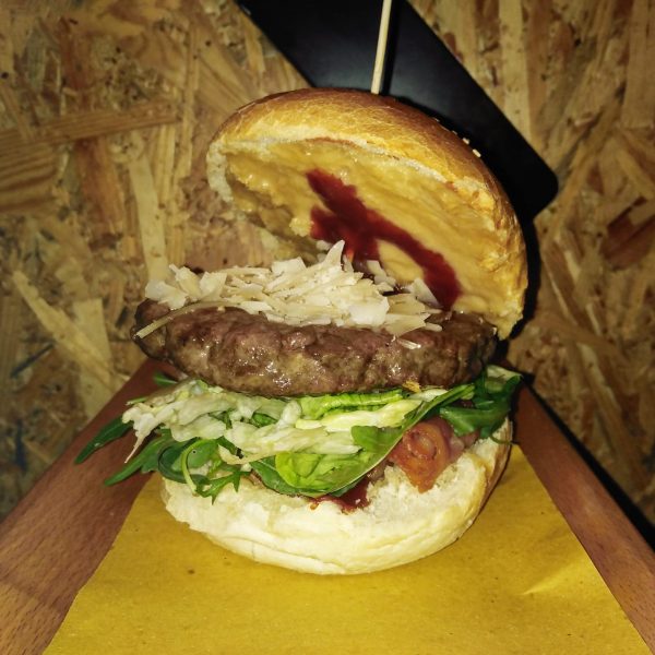 Le Moines Bistrot, Burger Reggiano