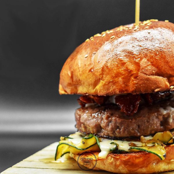 Studio Burger, Rizzo