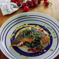 Orata, erbe di campo, sedano rapa e zafferano