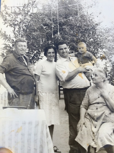 Foto del 1961 con la sorella di Giovanni Milana, Antonietta