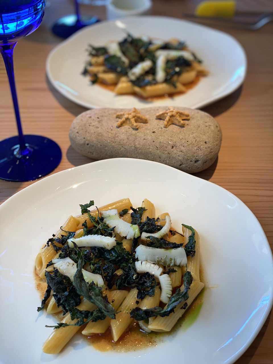 Madonnina del Pescatore, Senigallia - Penne al burro di ricci, erbe e ricci liofilizzati