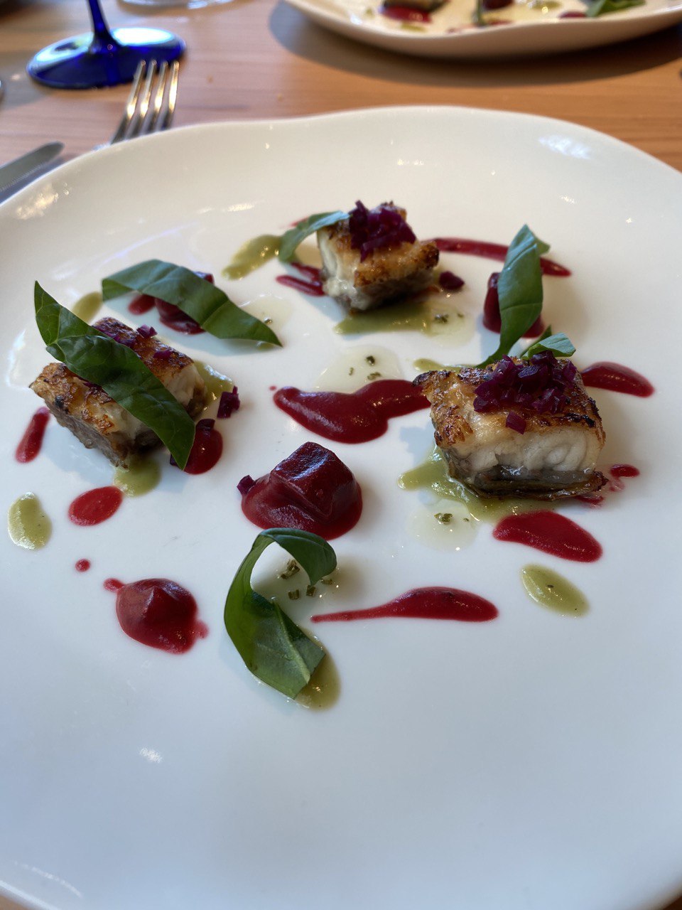 Madonnina del Pescatore, Senigallia - Anguilla di mare e cavolo fermentato