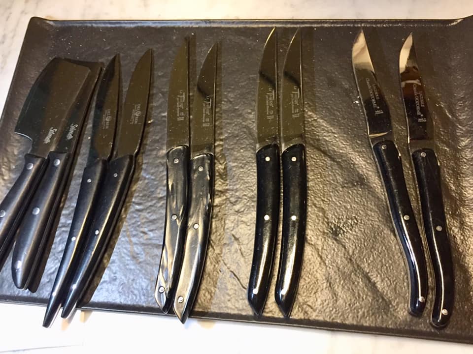 Mood Steakhouse Salerno, la straordinaria selezione di coltelli
