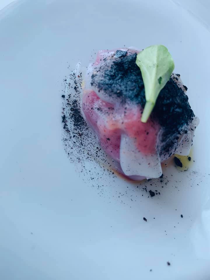 Palazzo Petrucci, Tartare di manzo, salsa di amatriciana estiva, seppia e cipolla bruciata