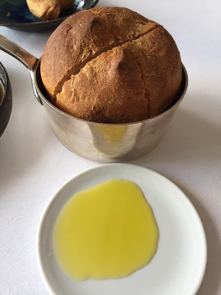 Taverna del Capitano, pane e olio