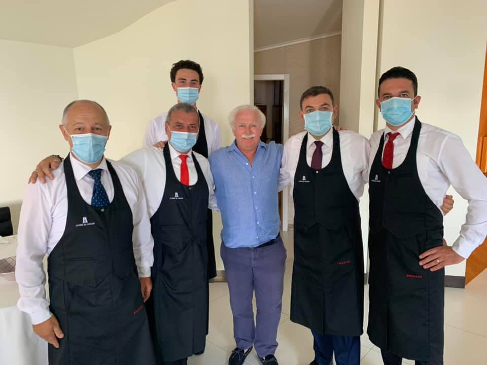 Lo staff di sala con Guido Barendson - La Torre del Saracino