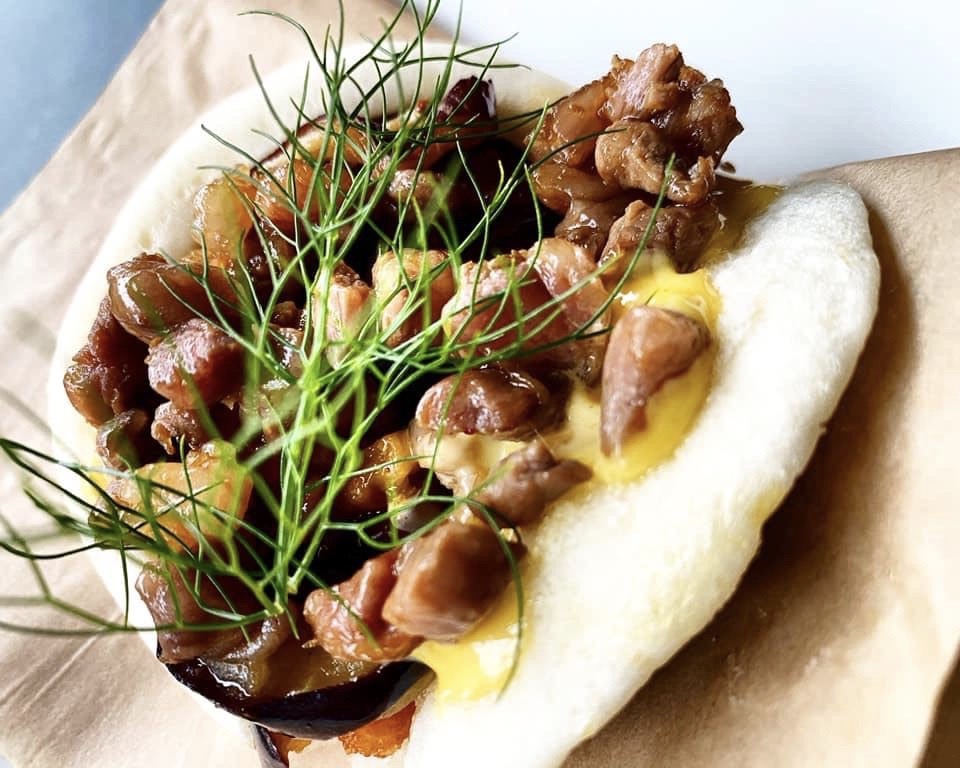 Bun di Kobe Saltato, Mayo Artigianale e Melanzane alla Soia