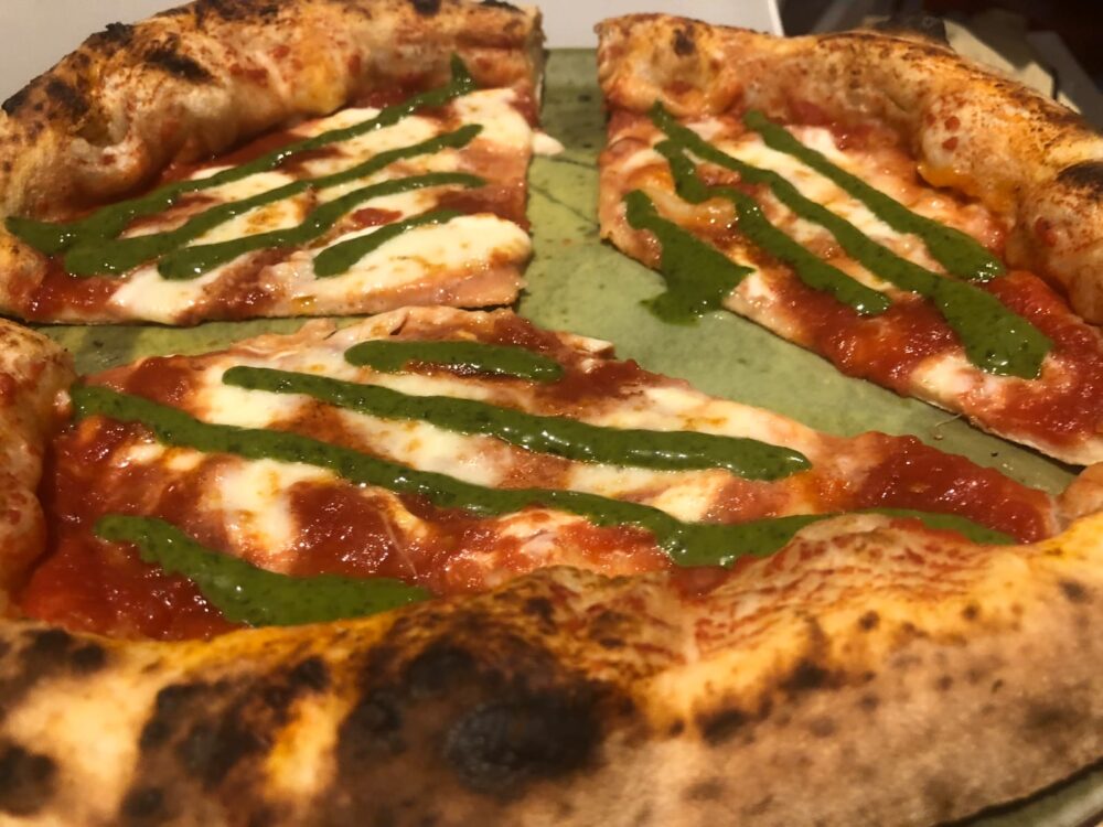 Pizzeria La Famiglia - la margherita rivisitata