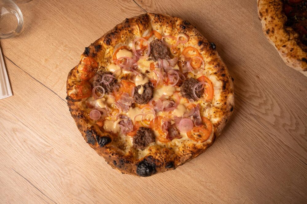 Pizzeria La Famiglia - smash burger