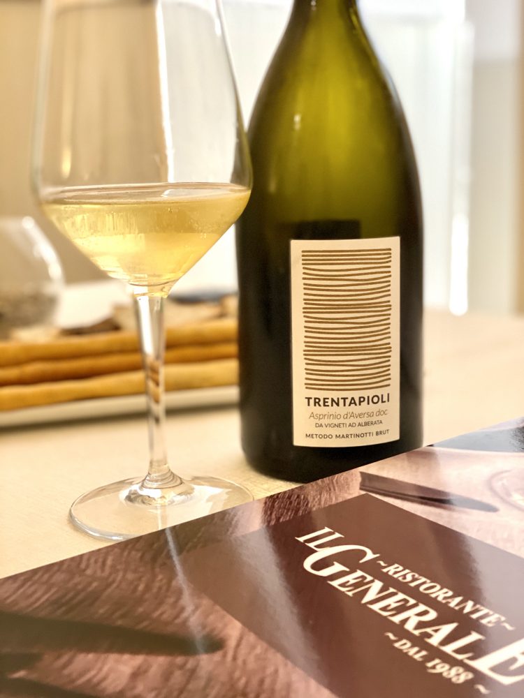 Ristorante Il Generale - aperitivo con Trentapioli Asprinio d’Aversa Spumante Metodo Martinotti Salvatore Martusciello