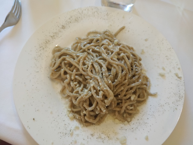 Trattoria Zaraza' - tonnarelli cacio e pepe