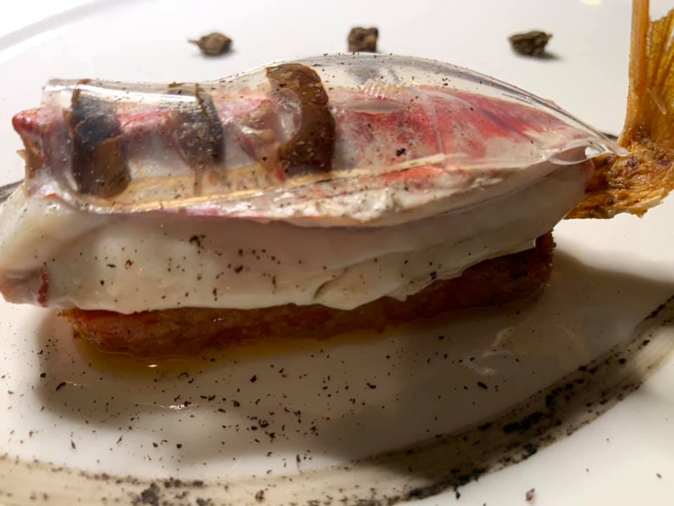 Ciccio Sultano - Triglia maggiore di scoglio A pisci d’uovo, lisca come un biscotto