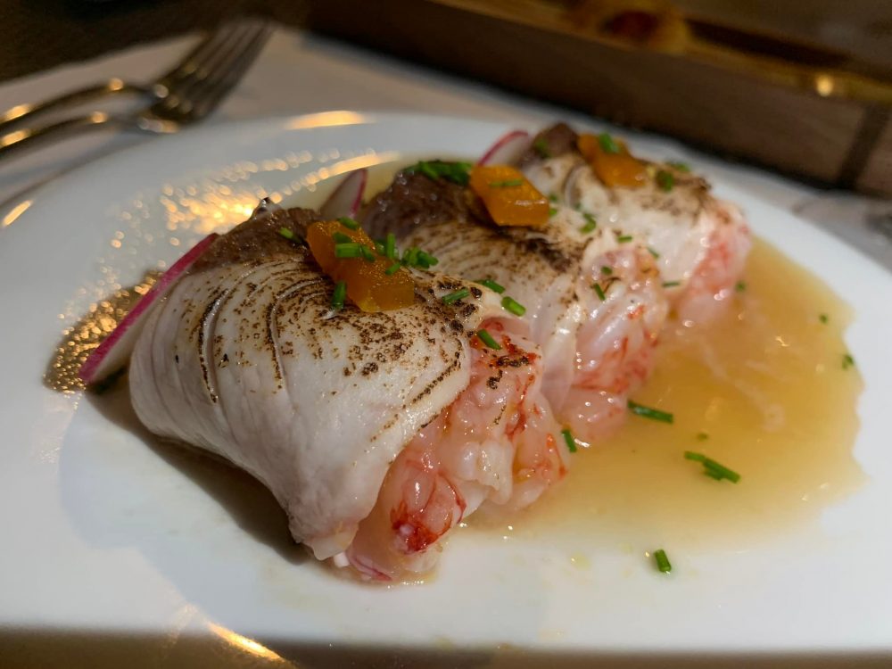 Le tre sorelle a Casal Velino, involtino di ricciola con ripieno di gamberi crudi