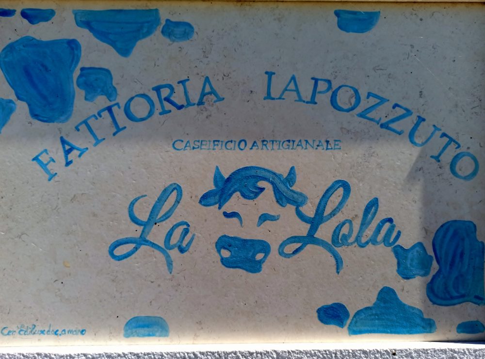 Fattoria La Lola - insegna