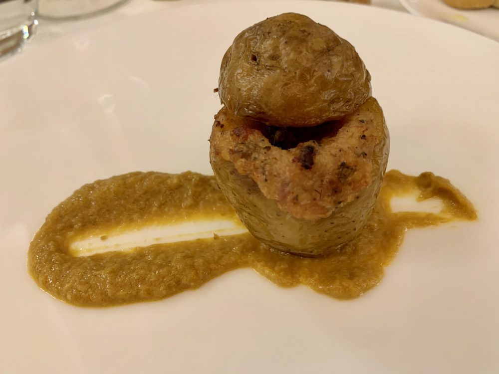 L'A Cena Dali'-patate ripiene di carne agliata al vermouth