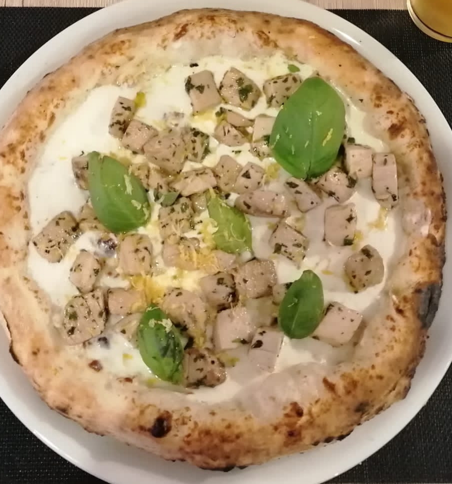 Napul’e' - stracciata con tonno