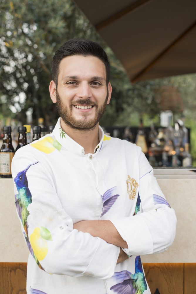 Riccardo Martellucci barman QVINTO a Roma - photo by Miro Caruso