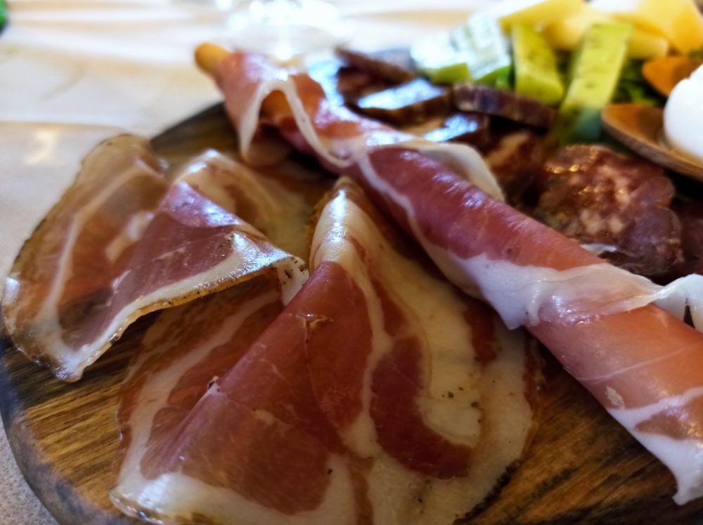 Trattoria da Michele - La Pancetta e il Prosciutto di Venticano