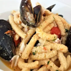 Via di Scampo, Passatello ai frutti di mare