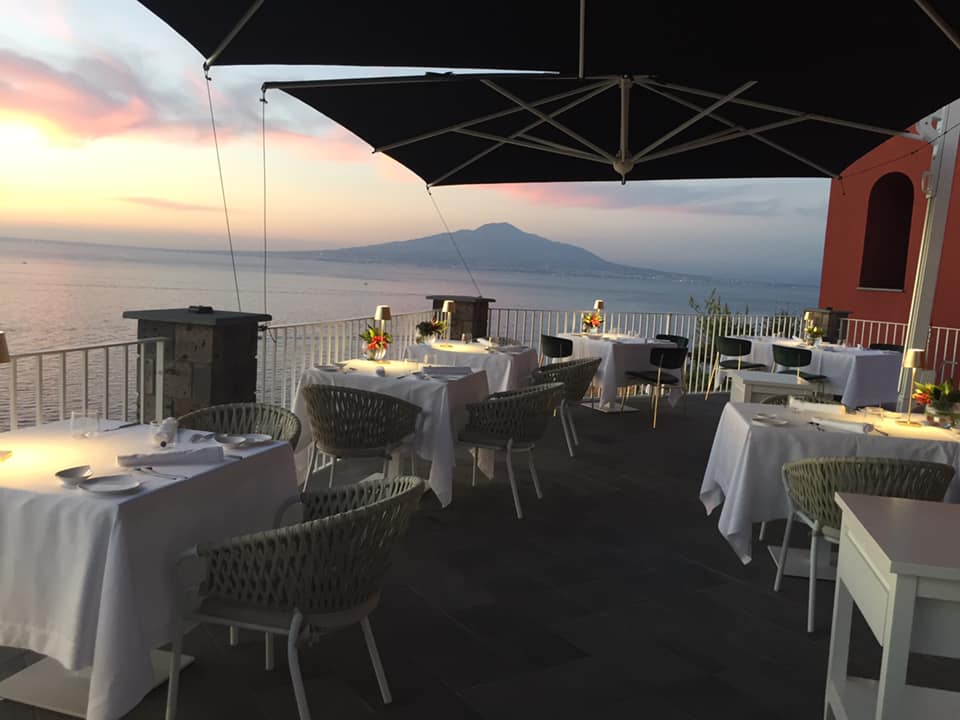 Lorelei Sorrento, la terrazza panoramica sul Vesuvio