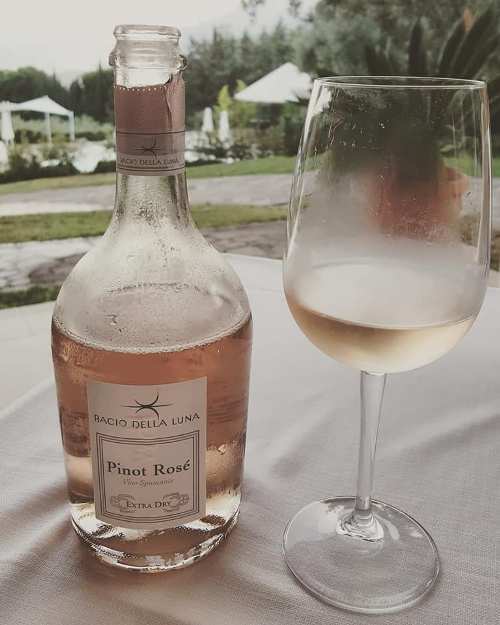 Emozionando, Pinot Rose' spumante Bacio della Luna