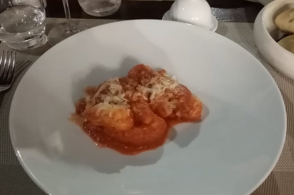 Essenza Bistrot - culargiones con pomodoro e menta