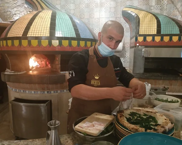 Il pizzaiolo Angelo Rumolo