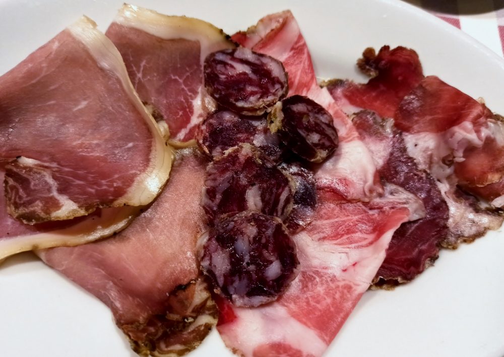 Masseria Aglio Piccolo - I Salumi di produzione propria