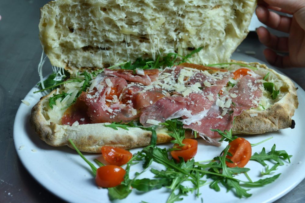 Pizzeria Oro Bianco - panuozzo di Carlo