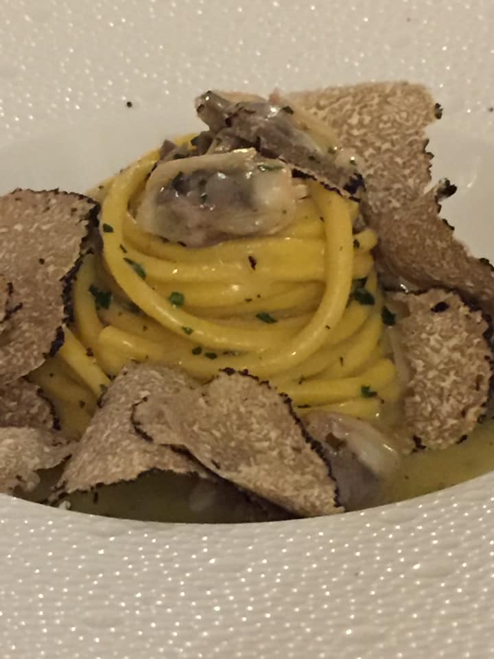 Ristorante Belvedere hotel Caruso, tagliolini all'uovo con tartufo di mare e tartufo estivo