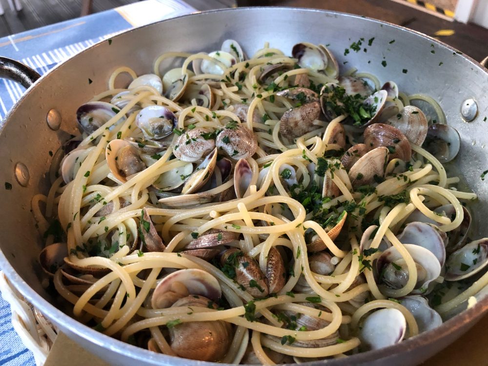 Rosmarino - Spaghetti con le vongoline dell’Adriatico