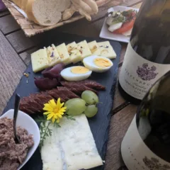 Colazione altoatesina con i vini di Cantina Tiefenbrunner