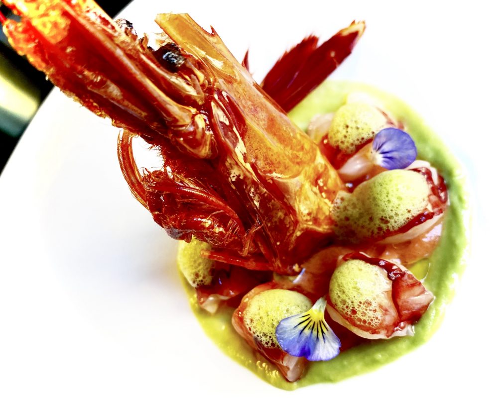 Yokohama, Crudo di Carabineros, Guacamole, Estratto di Pomodori Pachino e Aria di Basilico e Lime