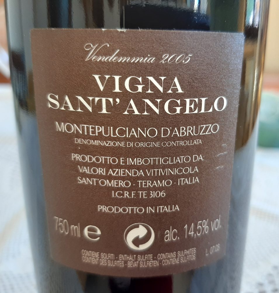 Controetichetta Vigna Sant'Angelo Montepulciano d'Abruzzo Doc 2005 Valori